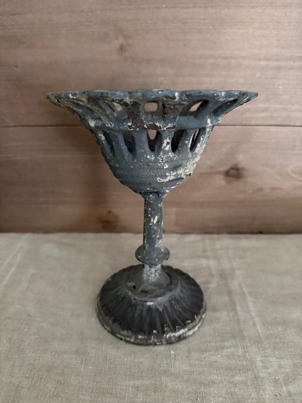 VTG | Cast Iron Decorative Holder